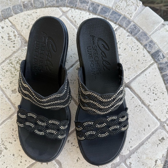 Skechers Black and Gold Women's Sandals - Picture 2 of 3